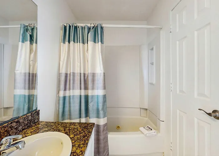 The Whaler 7b Holiday home
